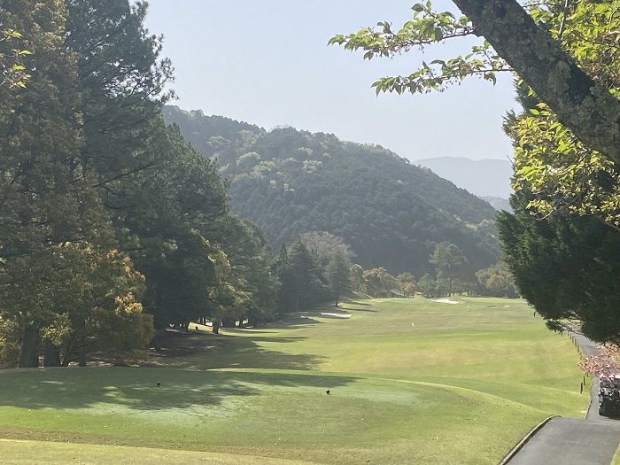 大津カントリークラブ東コース1番ホール