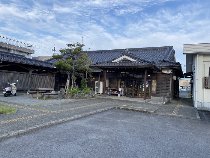 浜之市ふれあいセンター富の湯の玄関