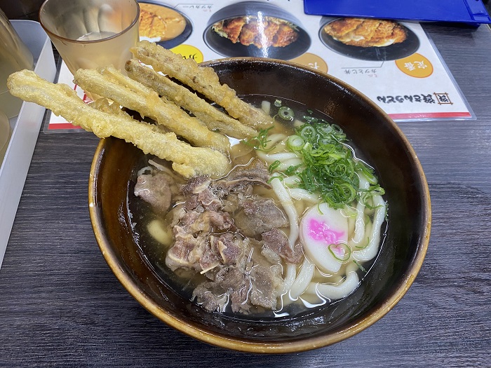 資さんうどんの肉ごぼてんうどん