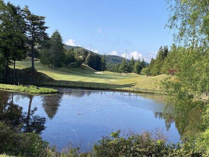 協和ゴルフの池のあるコース