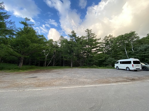 蓼科山７合目登山口の駐車場