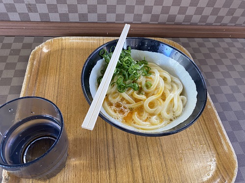 山越うどんの釜玉うどん