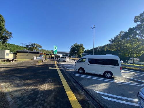 北陸自動車道の高岡PA駐車場