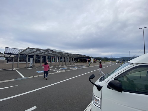 道の駅かくだの駐車場