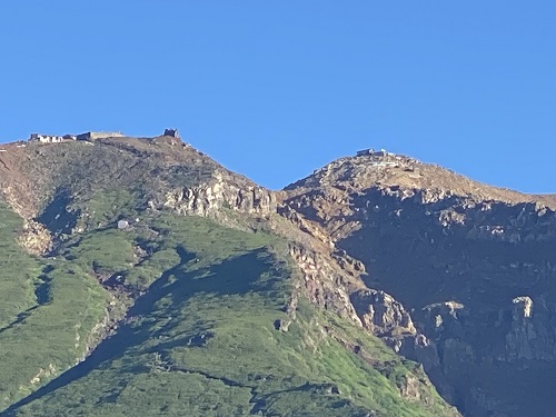 御嶽山山頂付近の遠景