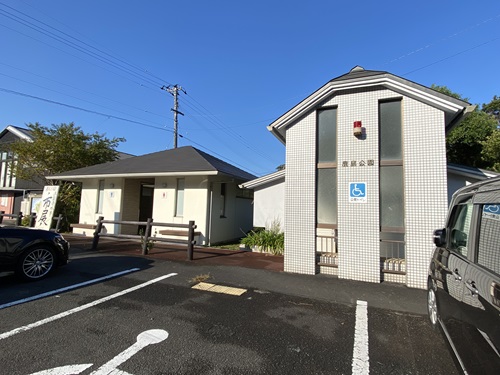 鹿島公園のトイレと多目的トイレ