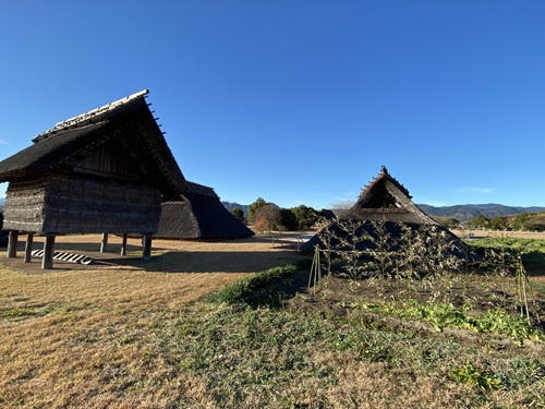 南のムラにある竪穴式住居