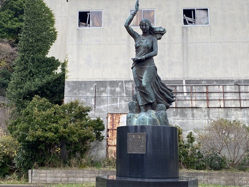 池島の女神像