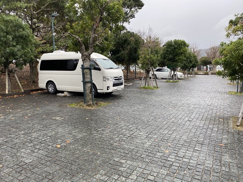 長崎水辺の森公園の森の駐車場の全景