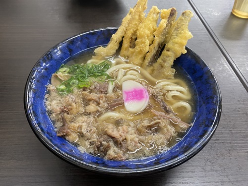 資さんうどんのごぼてんにくうどん