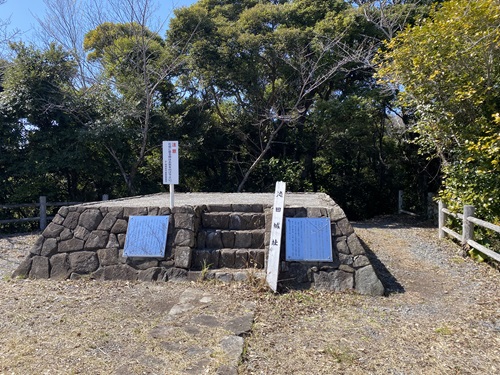 滝田城址の櫓台