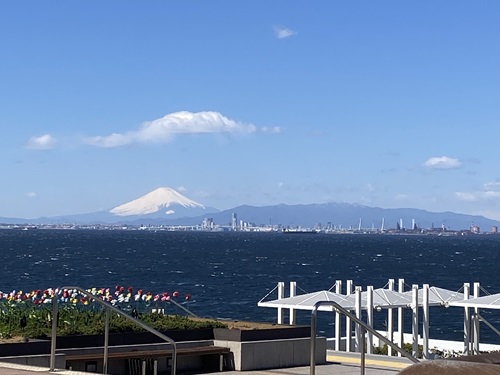 海ほたるから見える富士山