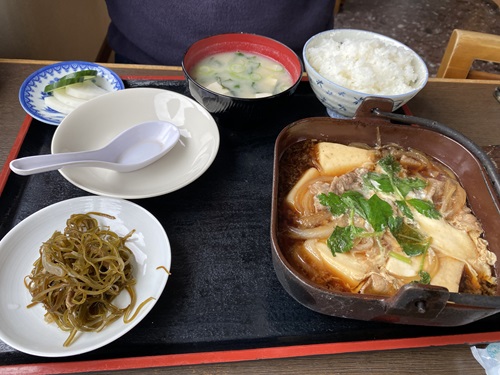 俵屋の肉豆腐定食