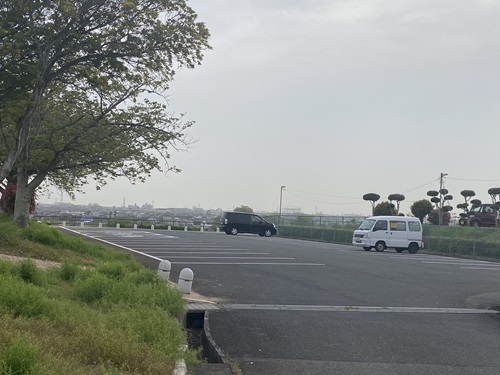 牛頭天王公園の奥にある駐車場