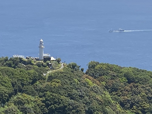 九州最東端の灯台と海