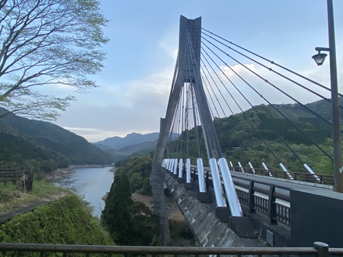 道の駅宇目の唄げんか大橋