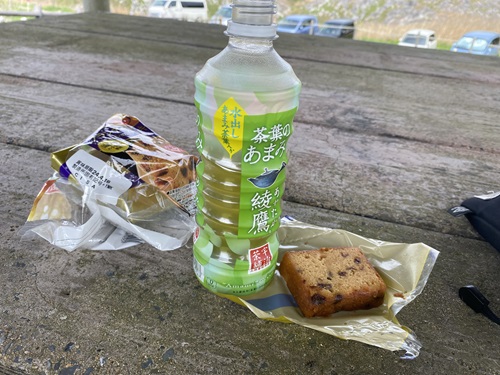 茶ヶ床園地で食べたブランデーケーキ