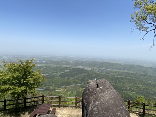 八面山の展望所から見渡せる風景