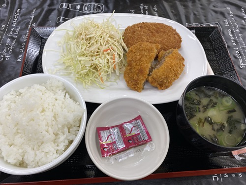 安佐SAのコロッケとミンチカツの定食