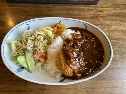 道しるべのコロッケハヤシライス