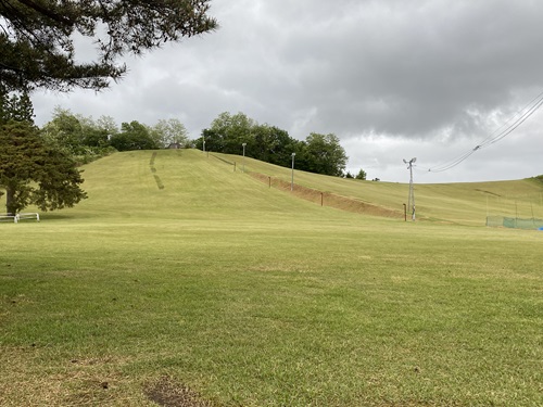 雁の里山本公園にあるスキー場