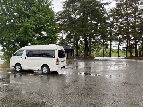 雁の里山本公園に停まるキャンピングカー