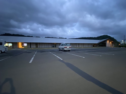 道の駅おおゆの建物側の駐車場