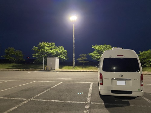 道の駅みねはまに停まるキャンピングカー