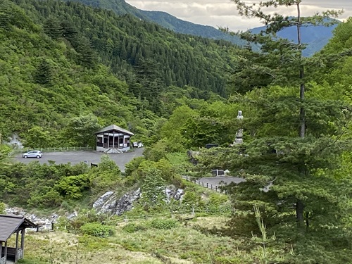 川原毛大湯滝の駐車場