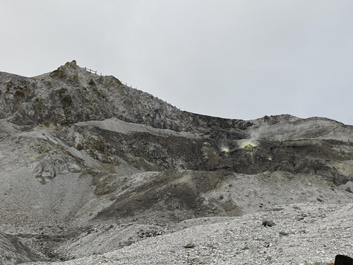 曇っている川原毛地獄