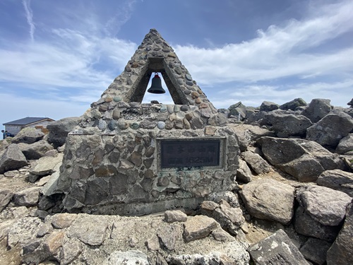 岩木山山頂の鐘