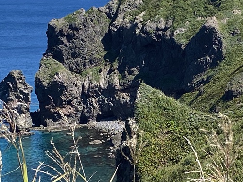 神威岬から見える念仏トンネル