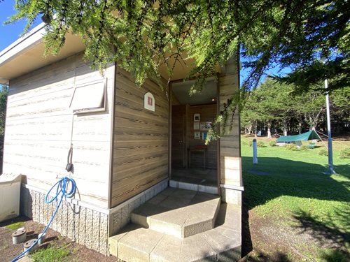 稚内森林公園キャンプ場のトイレ外観