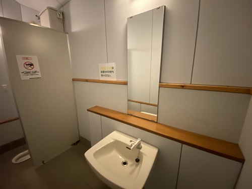 ルスツふるさと公園キャンプ場のトイレの洗面台