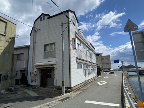 8日目の蝉で希和子と薫が写真を撮った場所