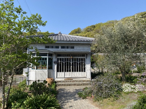 オリーブ公園内にある雑貨コリコ