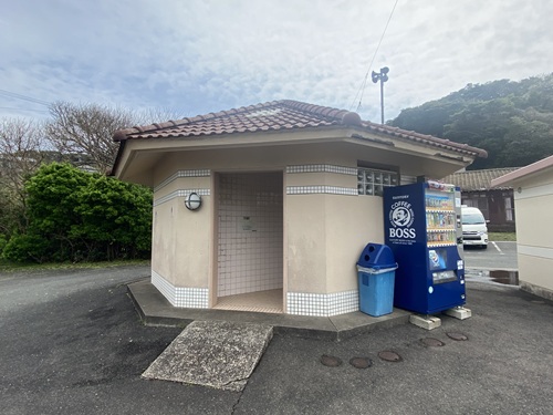 神崎鼻公園にあるトイレ外観