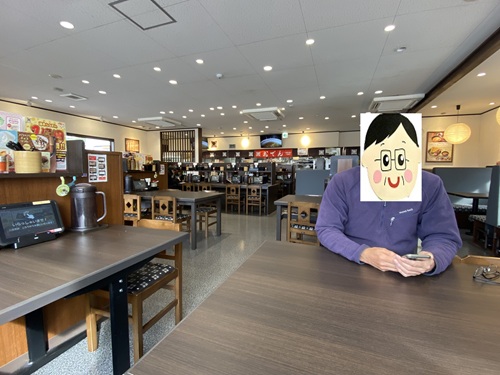 資さんうどん田川店の内部