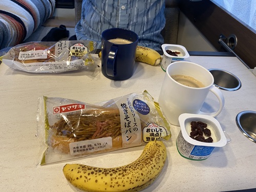 道の駅きつれがわの朝ごはん車中飯