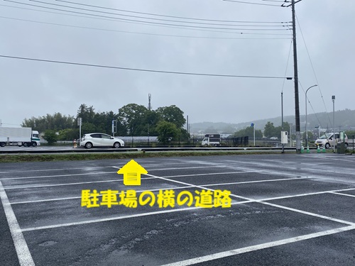 道の駅きつれがわの横を通る国道
