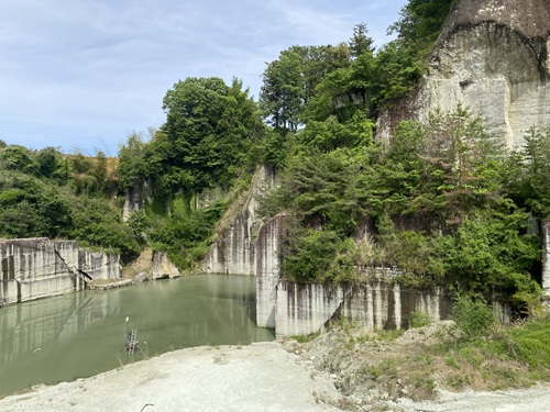 採石場周囲の美しい風景
