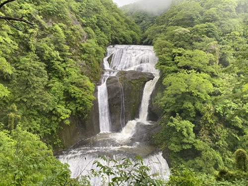 第二観瀑台から見た袋田の滝