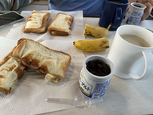 ホットサンドなど道の駅いわて北三陸での朝ごはん
