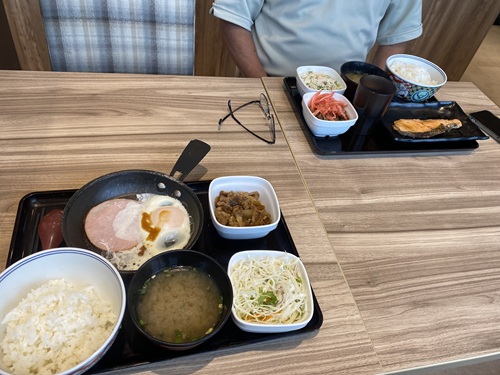 道の駅にしかたの朝に食べた吉野家のモーニング