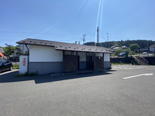 松島町営三十刈駐車場のトイレ外観