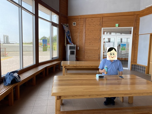 ほたてんぼうだいの内部の休憩所