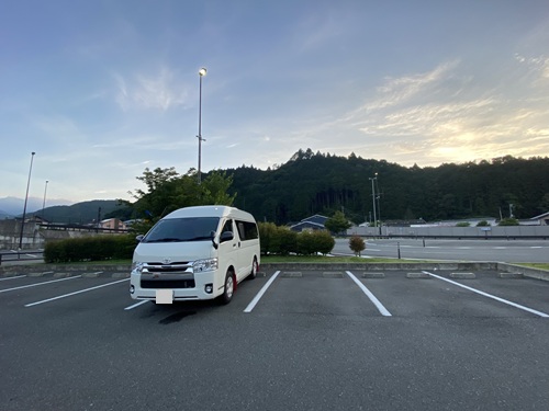 道の駅伊豆月ヶ瀬にとまるハイエース
