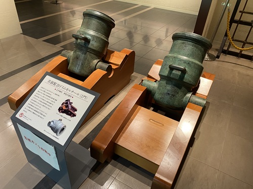 韮山反射炉のガイダンスセンターに展示されている大砲