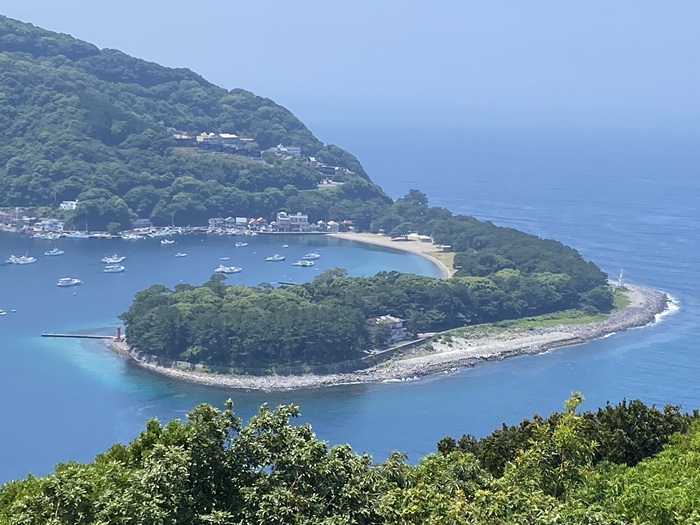 出会い岬から見える御浜岬