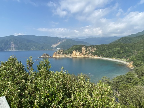 富士見の丘から見える入り江の風景